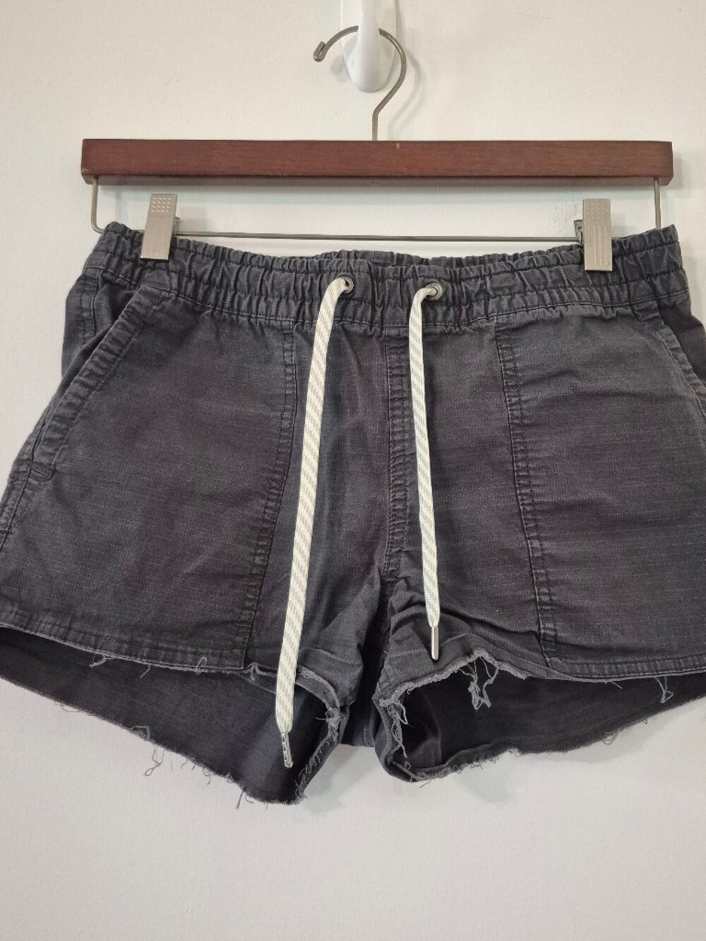 Vuori Vintage Ripstop‎ Short Women's XS Charcoal Gorpcore Hiking Granola Utility